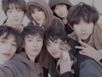 one一个成年版致敬韩寒怎么下载ios